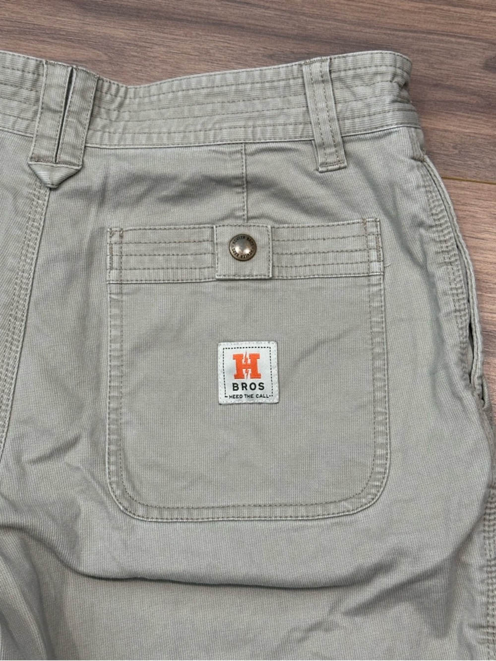 Howler Brothers Clarksville Walk Shorts 8" in Putty - Size 30 - Picture 9 of 10